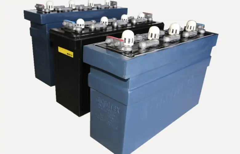 Deep-cycle Tubular technology Diesel Locomotive Batteries in Hard rubber containers & in FRP Containers