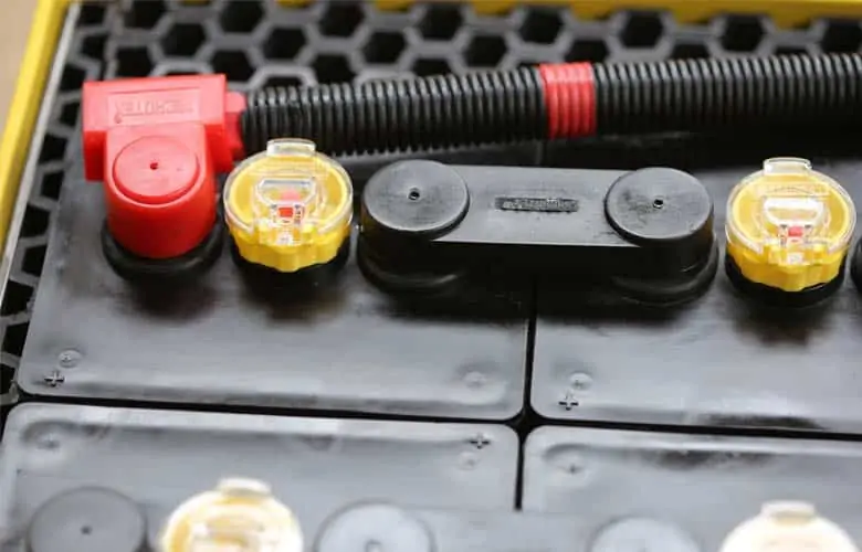 Mining Locomotive Battery with Sturdy Battery Terminals